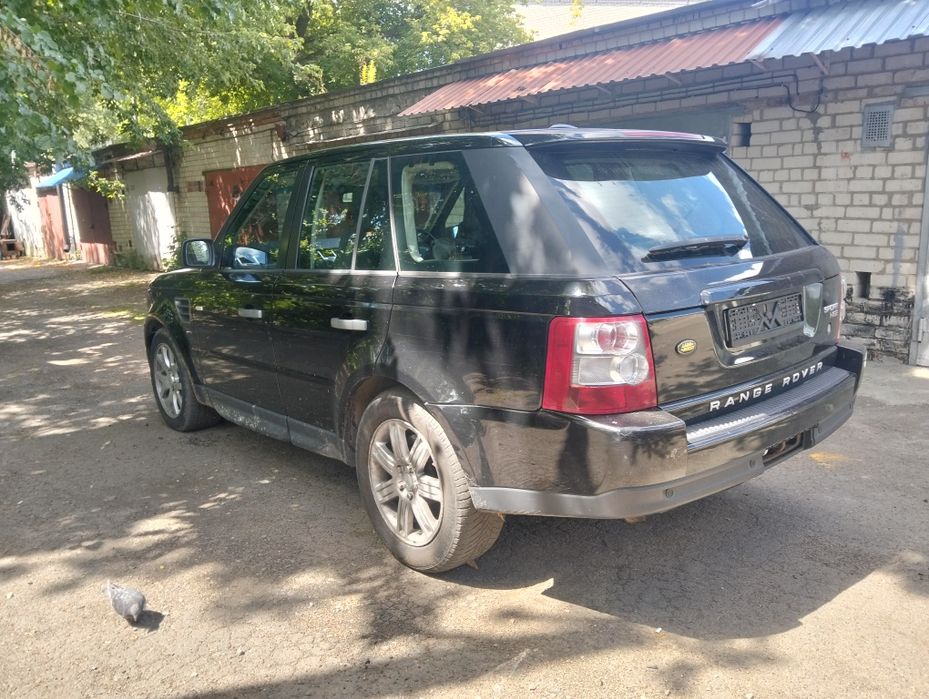 Ренж ровер     .