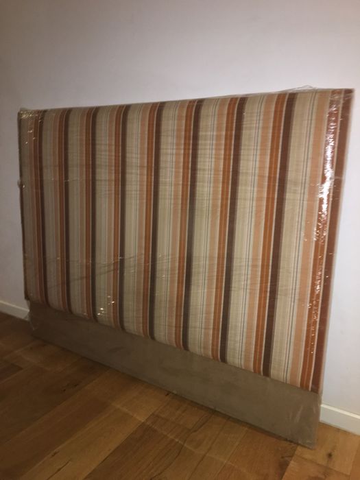 Cabeceira feita por medida em ótimo estado