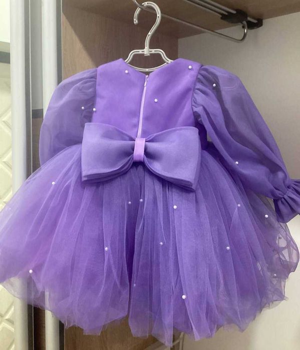 Дуже гарне плаття на 1 рік 80 розмір