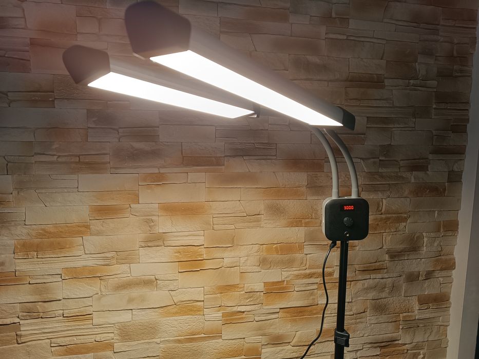 Lampa LED regulowana