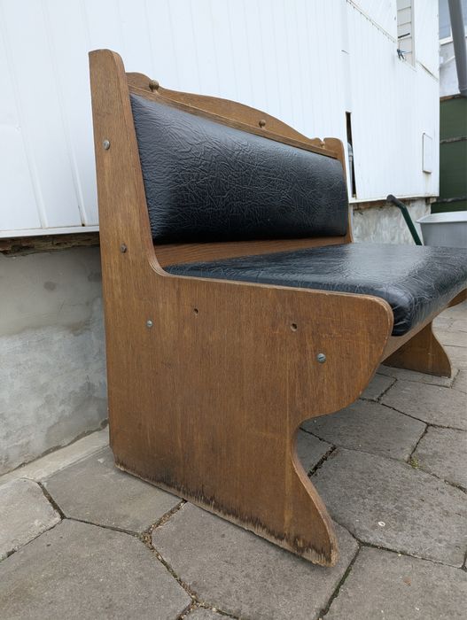 Лавка з мʼяким сидінням