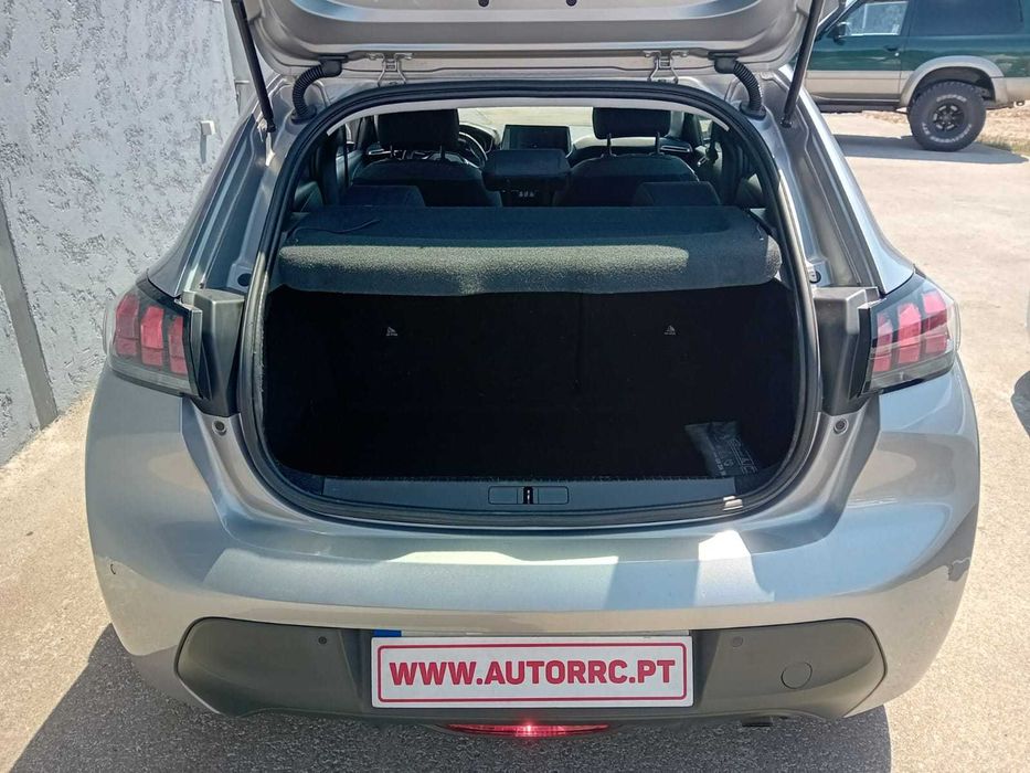 Peugeot 208 — fotografia 10