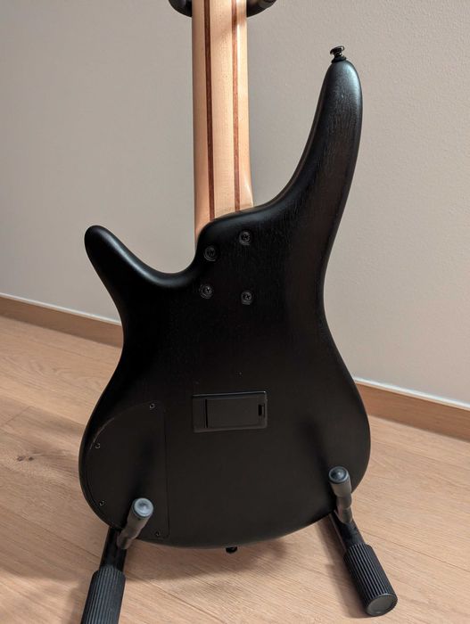 Gitara basowa Ibanez SR300EB