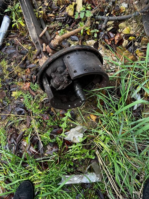 Разбираю Исузу NQR 71  Исузу кабина,балка