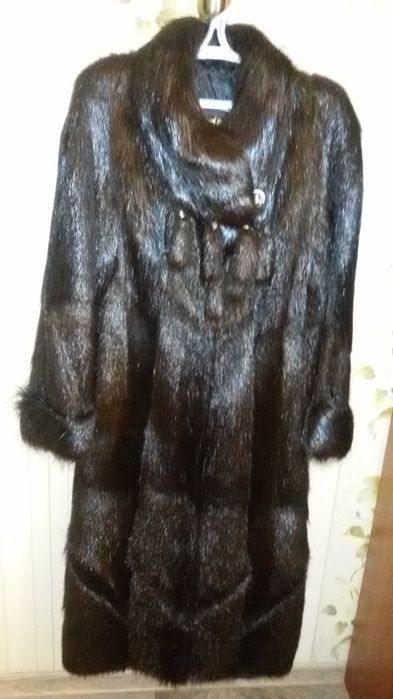 Продам шубу из меха нутрии