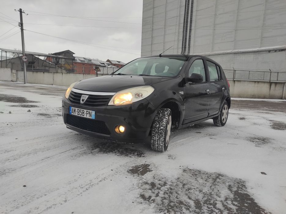 Дачія сандеро 1.4 Газ-бензин з кондиціонером