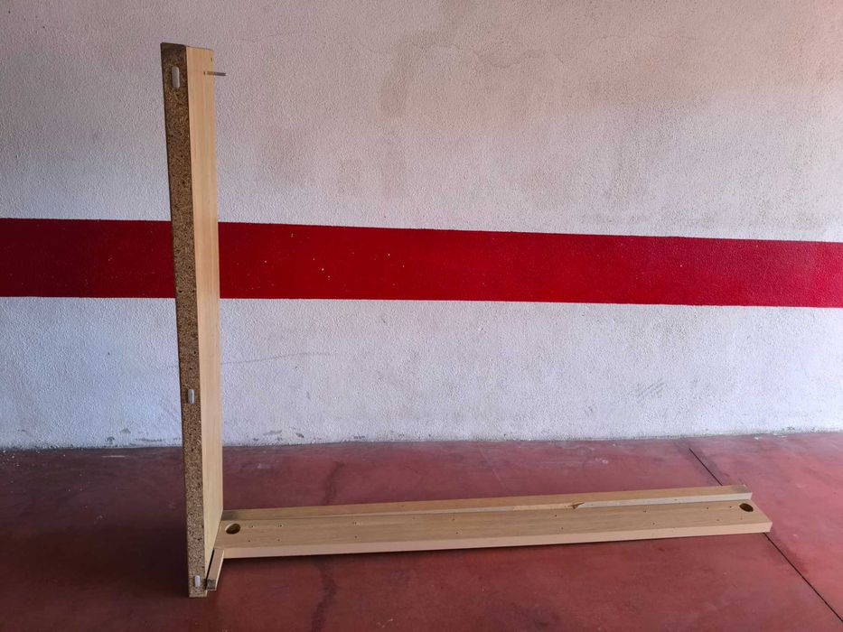 Vendo cama com o respetivo estrado 200X140