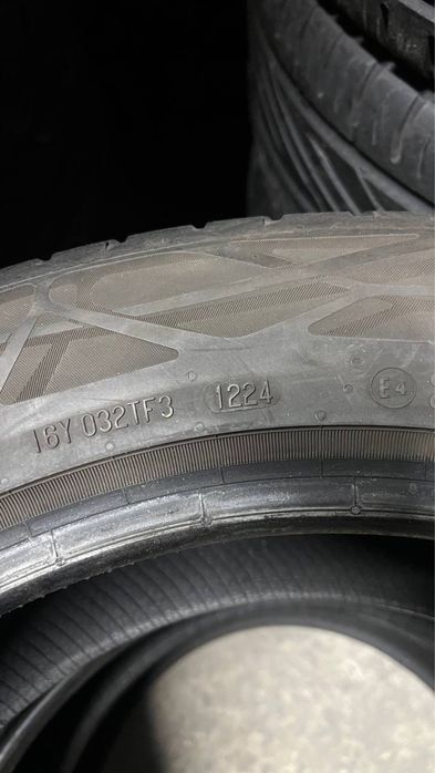 Комплект літньої гуми 225/55/18 Continental