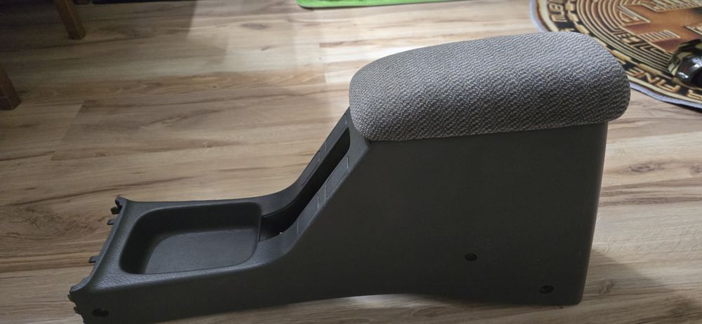 Podłokietnik Civic VI oryginalny