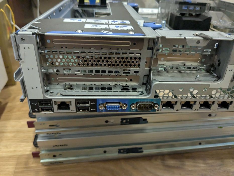 HP ProLiant DL380e Gen8 Сервер