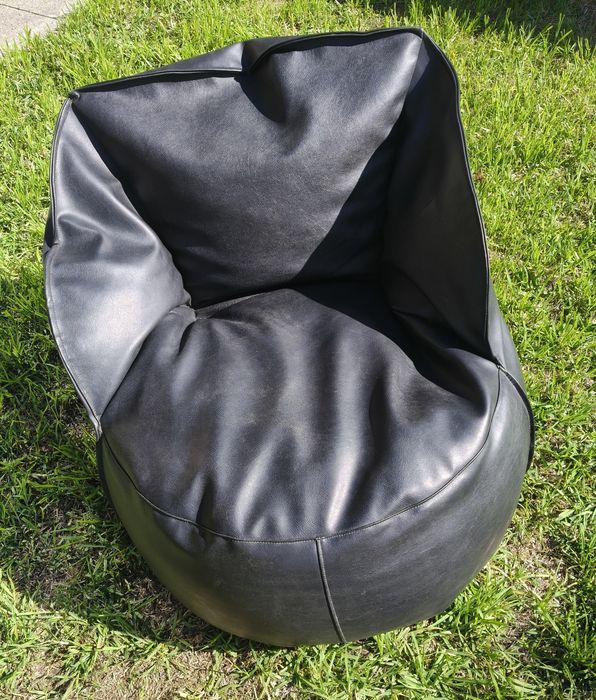 Puff em forma de sofá