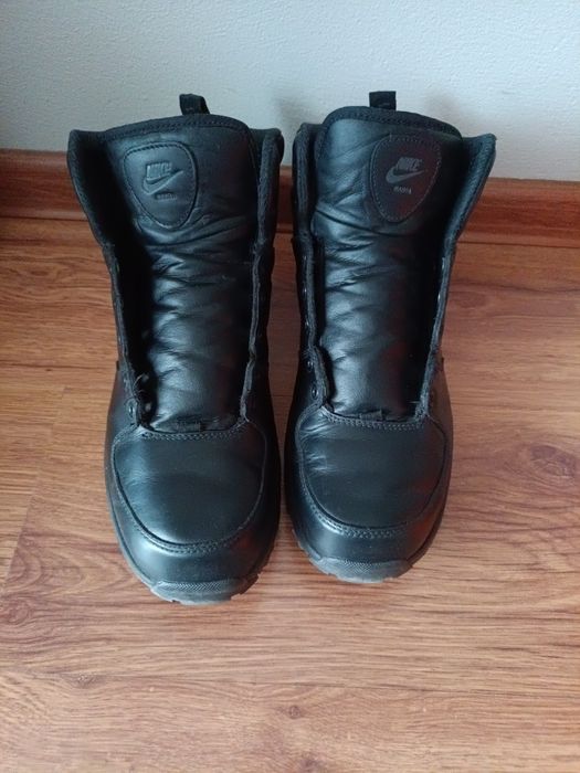 Buty Nike Manoa stan dobry mało używane, trekkingowe