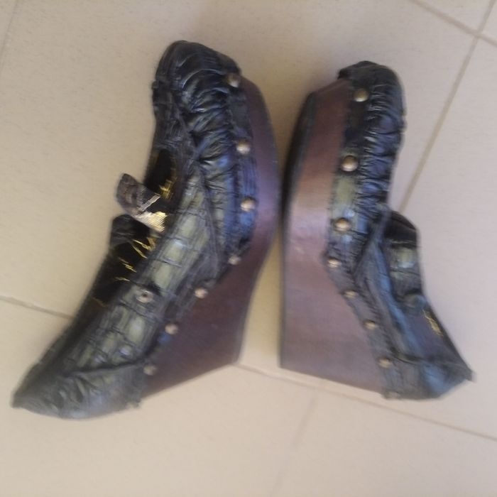 Buty na koturnie gotyckie rozmiar 39