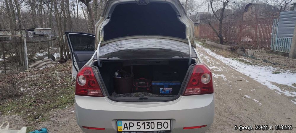 автомобиль Geely MK