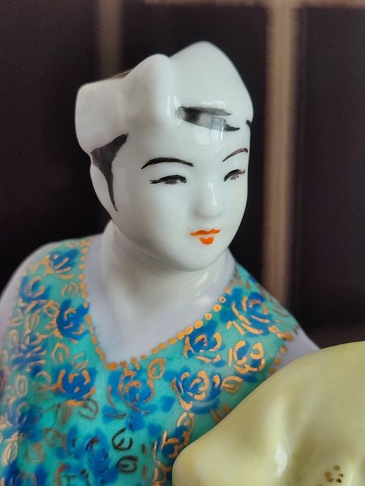 Stara Figurka porcelanowa 17 cm Japan