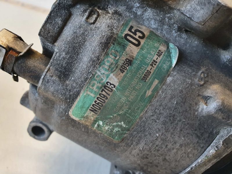 Compressor AC HONDA Civic VI Aerodeck (MB_,MC_)