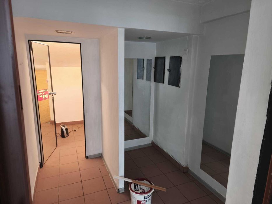 Wynajmę lokal usługowy w centrum Łowicza