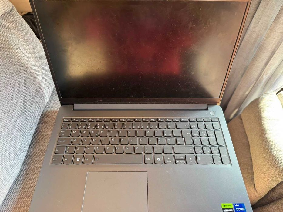 Portatil Lenovo LOQ gaming (como novo)