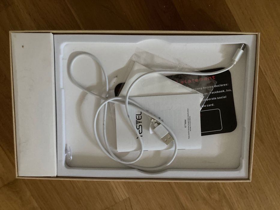 Yestel X7 10.1 Tablet with Android and Keyboard64343234979715122