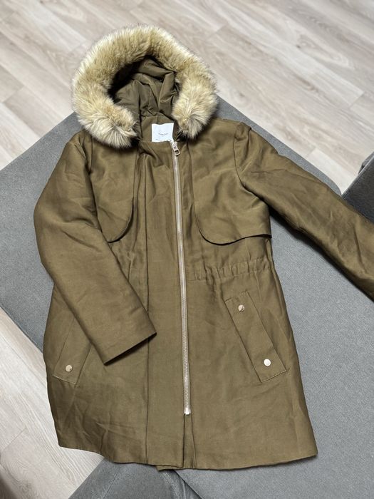 Стильна парка від Mango, стан нової.