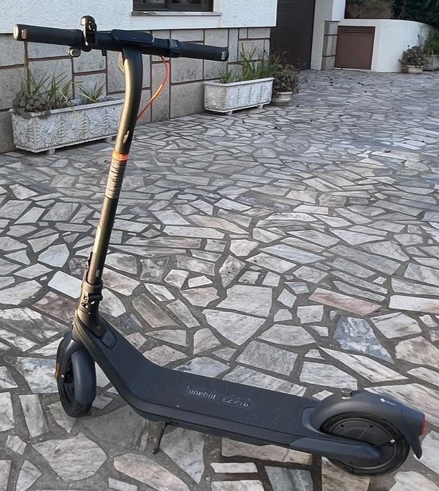 Trotinete elétrica Segway Ninebot e2 Pro c.nova
