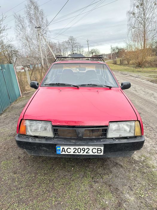 ВАЗ 21093 червона в хорошому стані
