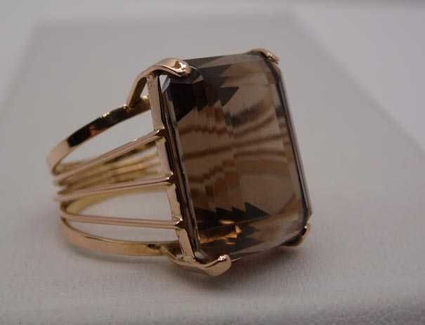 Złoty pierścionek kwarc dymny 25 ct. Egipt R.18