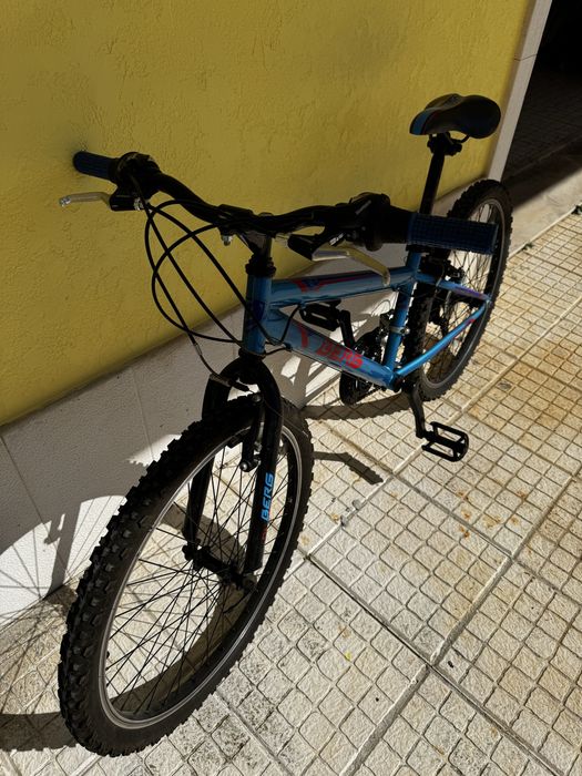 Bicicleta.