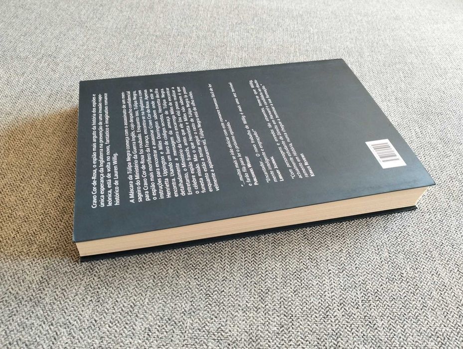 Livro "A máscara da Túlipa Negra" de Lauren Willig