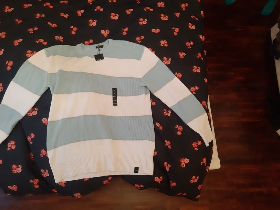 Sweter DKNY nowy rozmiar L