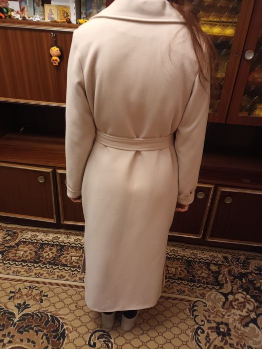 Продам пальто нове