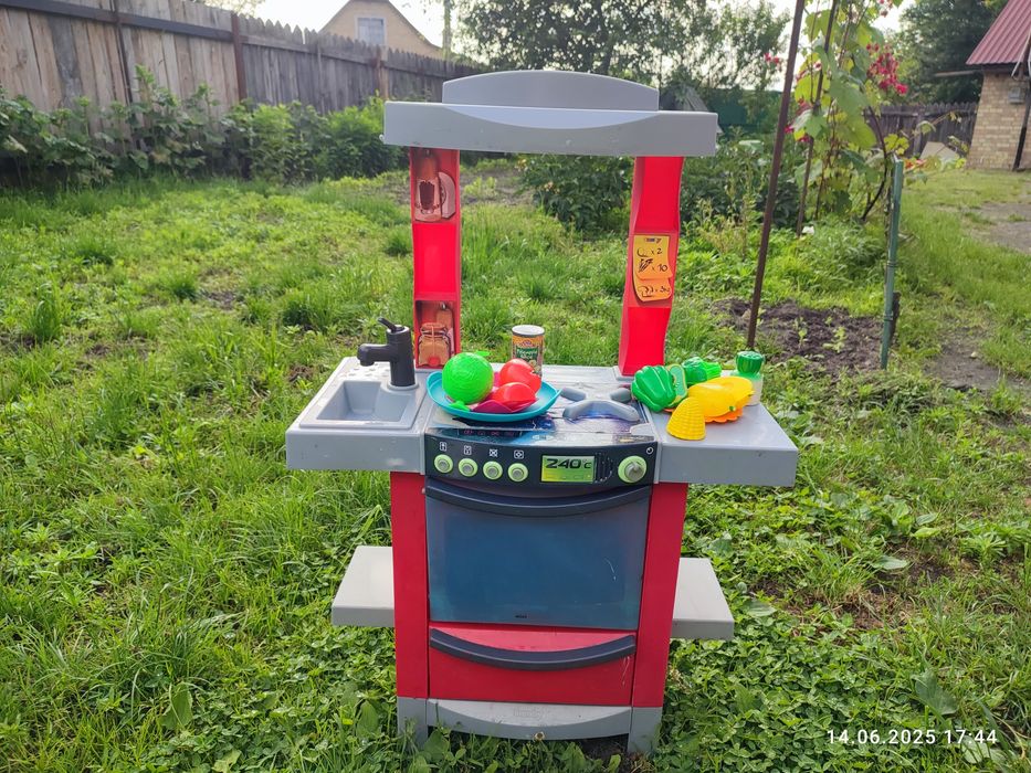 Кухня дитяча з духовкою +посуд/продукти