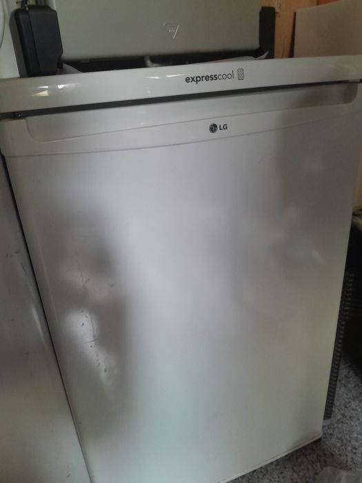 Frigorifico pequeno 70€