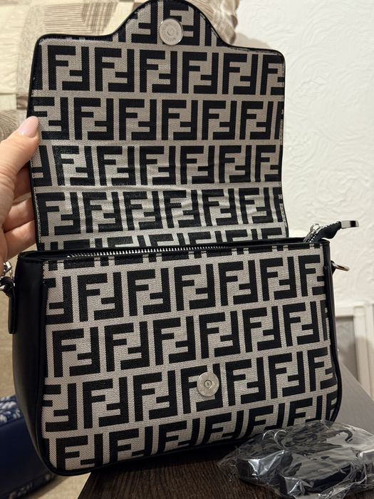 Сумка клатч фенді FENDI