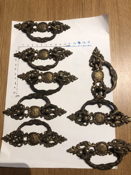 Conjunto de 8 puxadores em latão