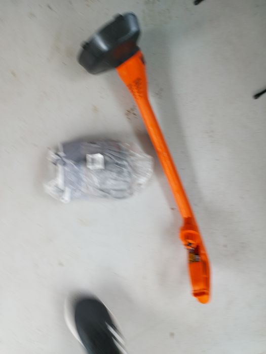 1 roçadora r de relva cantos Black Deker elétrica +10   pares de luvas marca juba