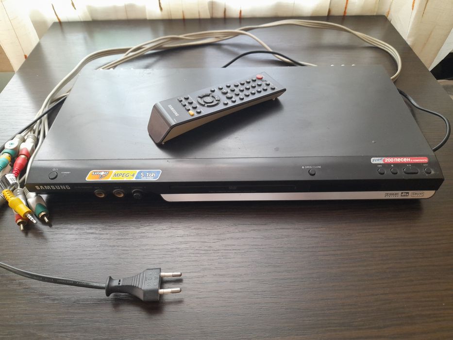 Samsung лазерный видеопроигрыватель DVD-P466KD