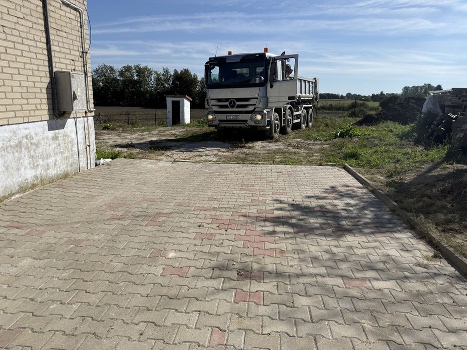 Wynajem wywrotki 4 osie hydroburta