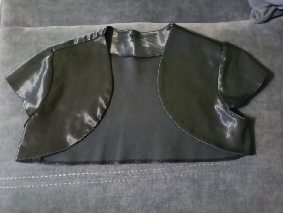 Czarne bolerko eleganckie