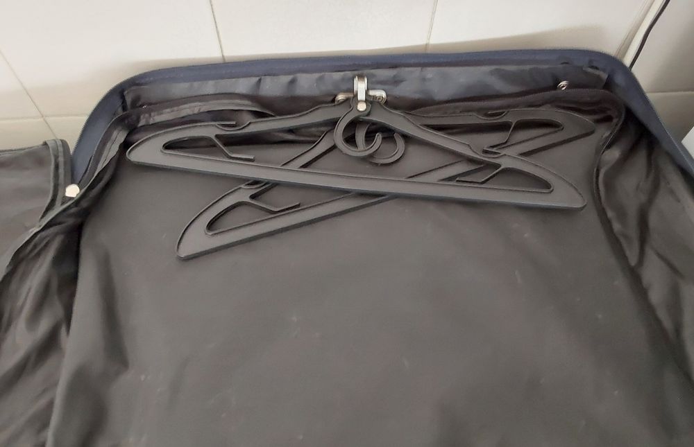 MALA DE VIAGEM DE CABINE COM PORTA FATOS.Viagem,Mudanças,Passeio.