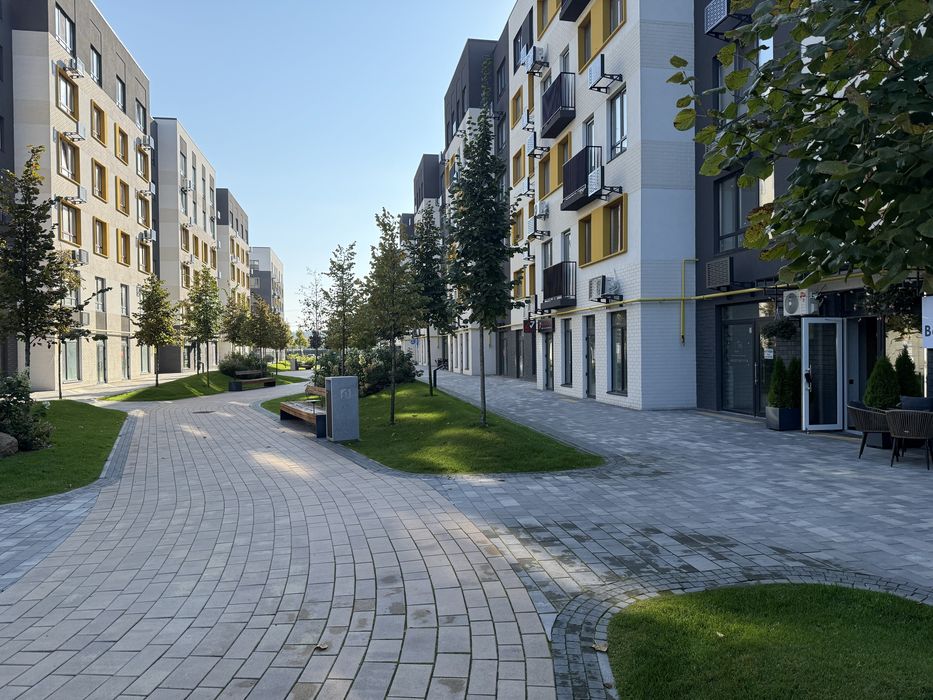 Склад, фасадне комерційне приміщення, 40 метрів, ЖК Молодість