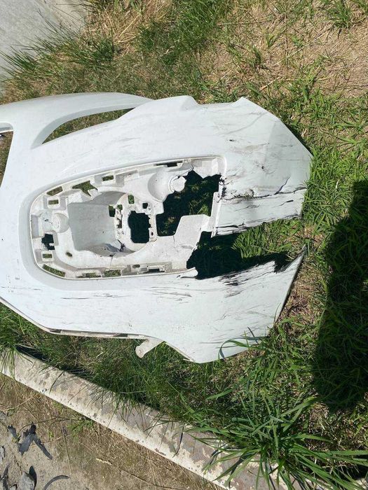 Бампер передній Peugeot 3008