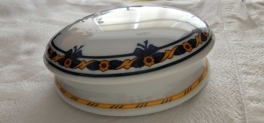 Caixa decorativa da Vista Alegre