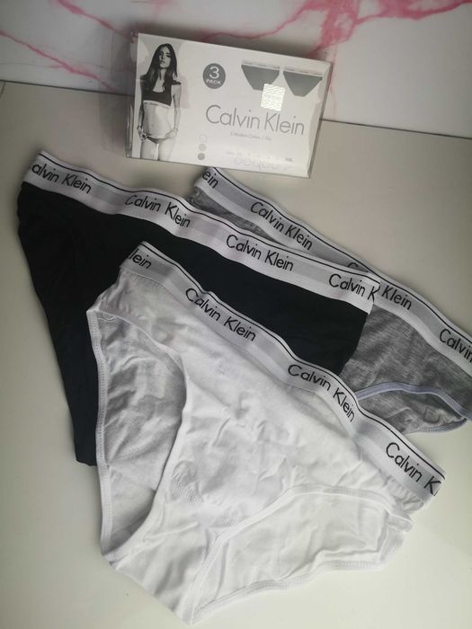 Bielizna damska stringi figi Calvin Klein Ck nowość 3pak