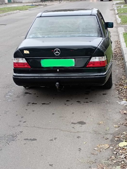 Продам Мерседес W124 E300 4 matic