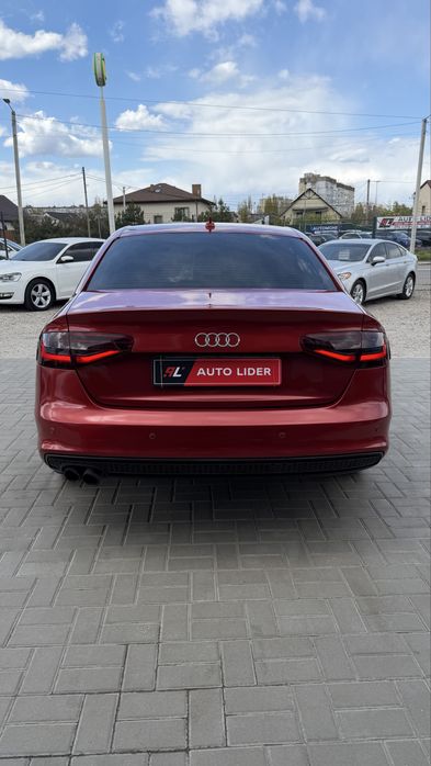 Audi Ауді A4 В8 FL S-line 2014р 2,0 бенз 8АКПП ОБСЛУГОВАНА