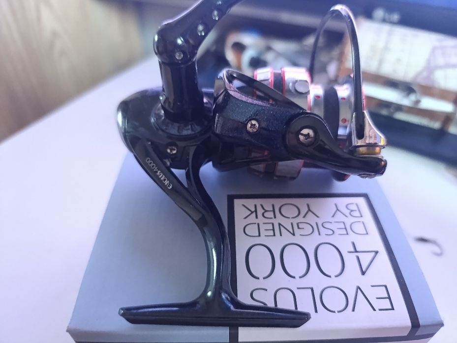Kołowrotek York evolus 4000