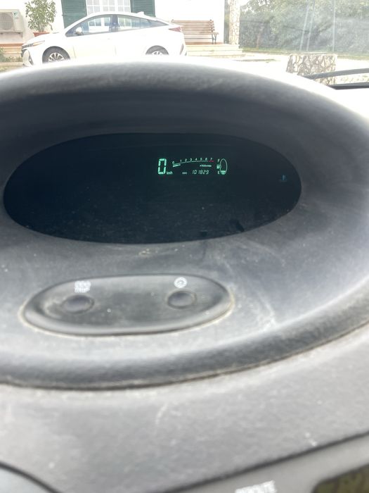 Toyota yaris 1.0 VVTi 2002