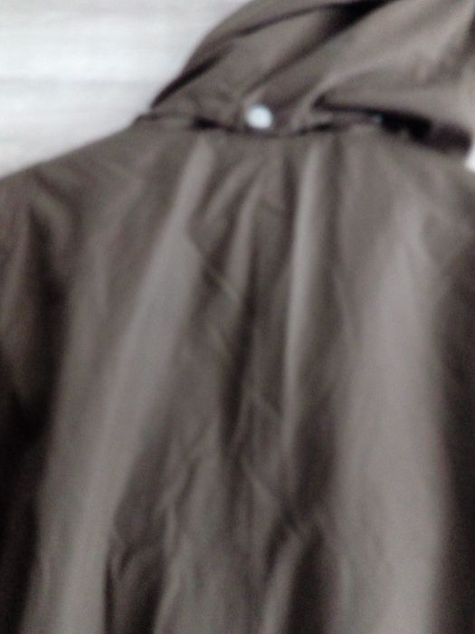 Плащик жіночий з капішоном