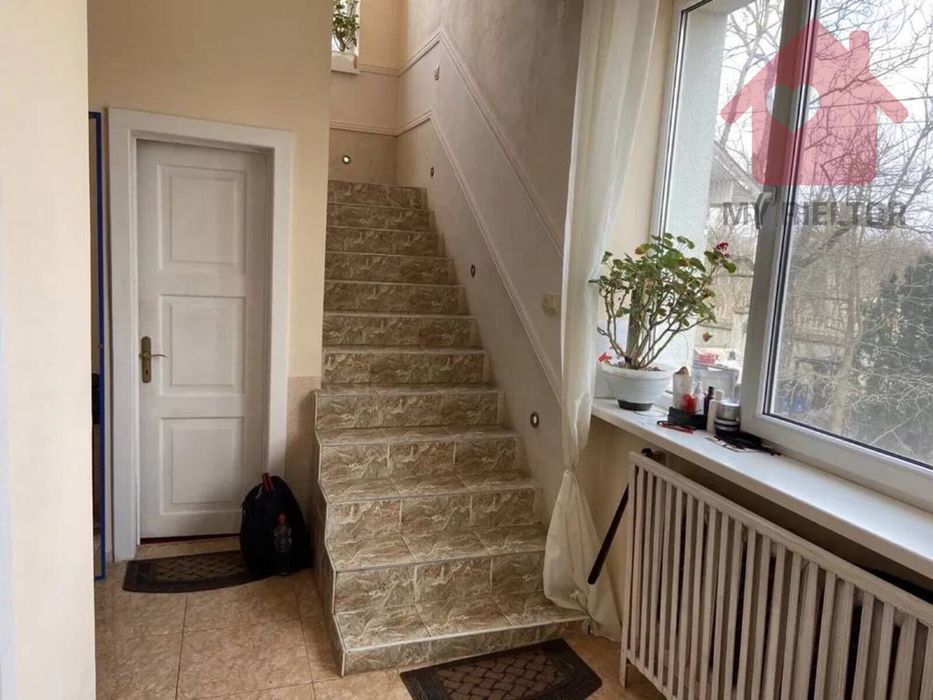 Продаж просторого будинку !